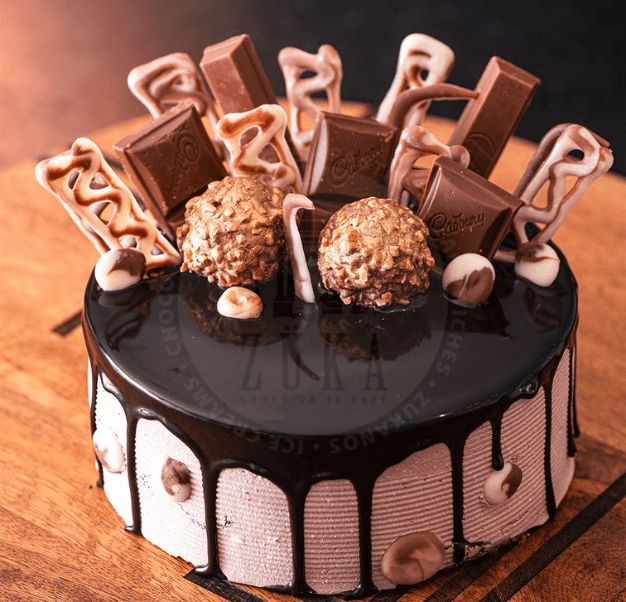 Choco Crunch KitKat & Choco Ball Cake